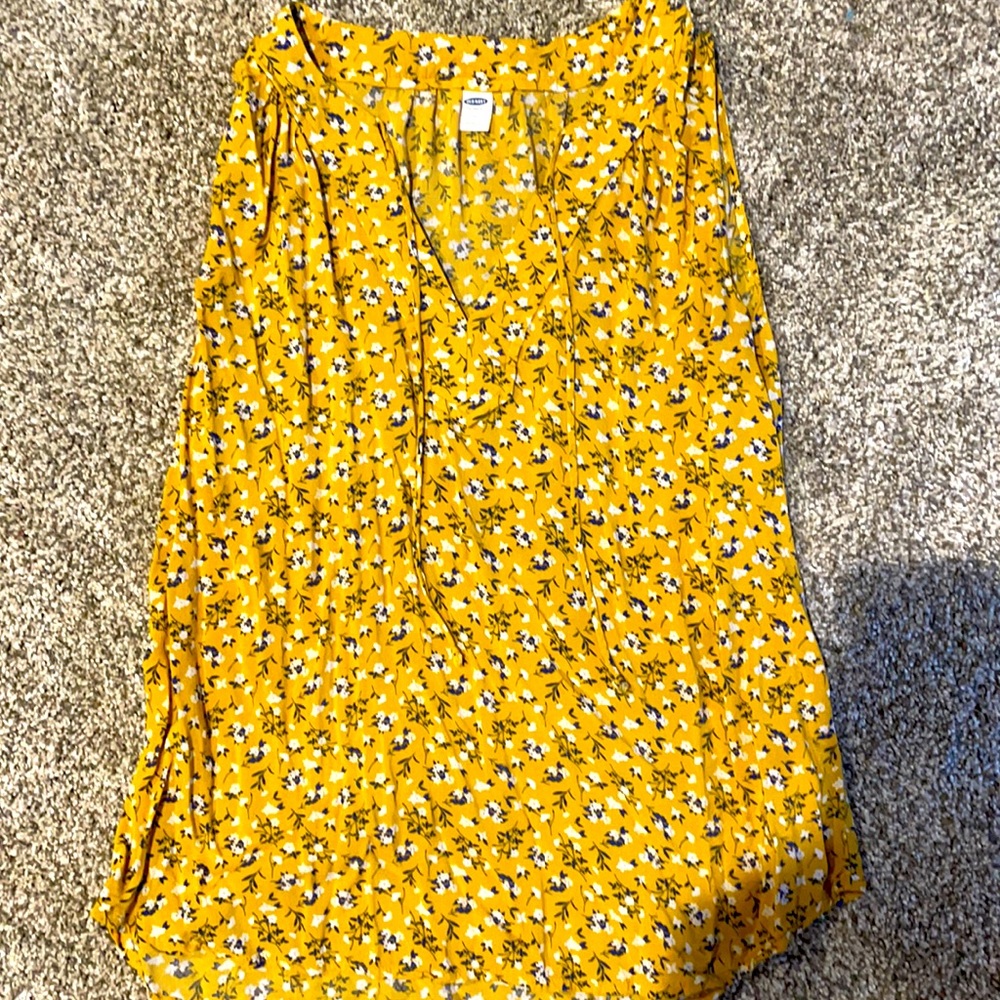 Old Navy Yellow floral top